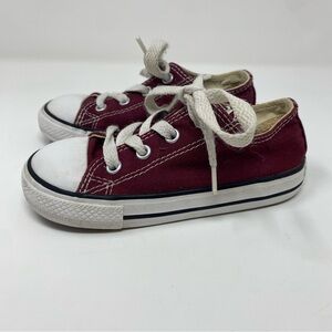 Converse All Star Low Top Sneaker Shoes Kids Size 8 Burgundy